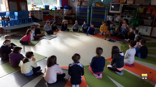 Yoga depuis mars pour les élèves de CE et CM